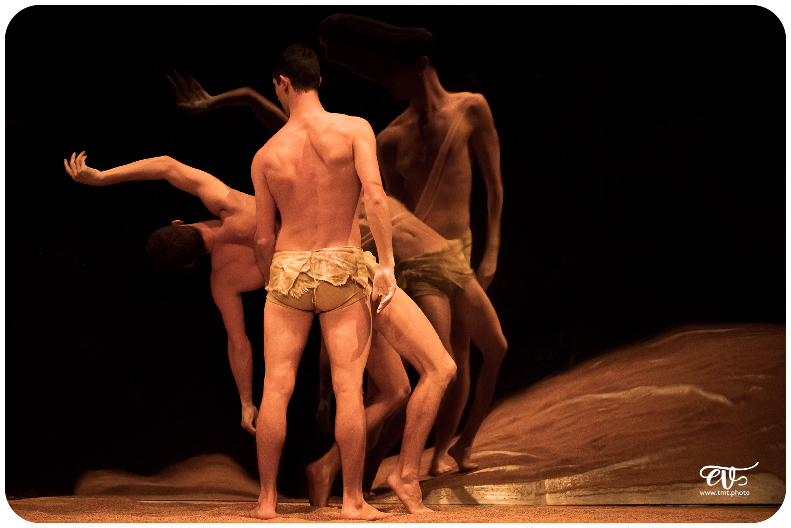 MY LAND (RECIRQUEL COMPANY)